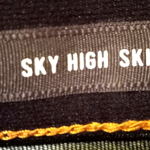 Torrid Jeans Size 20R Dark Wash SKY HIGH SKINNY woman's - Picture 5 of 5